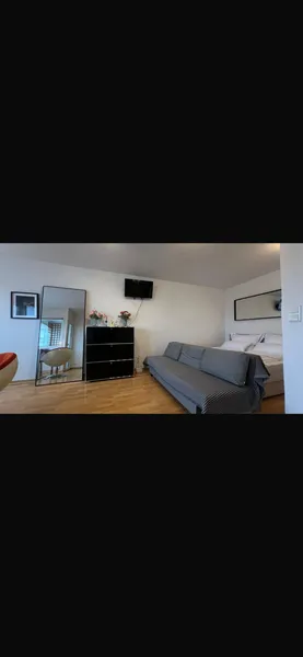 Skyline-Blick über Berlin-Mitte | Voll ausgestattetes Apartment mit Balkon — photo 1